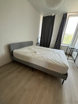 SLATTUM Čalouněný rám postele, světle šedá, 140x200 cm - 2