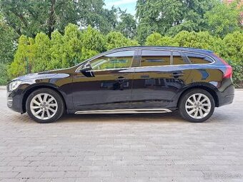 VOLVO V60 2.0D4,133kW, NAVI,PDC,LED,XENON, 145 785km - 2