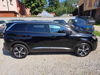 Peugeot 5008 1,2 PT EAT8 ALLURE 102.000 km - 2