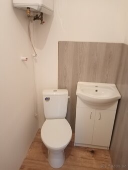Prodám celoroční chatku - 2