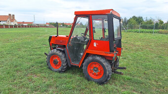malotraktor MT 8 150 s kabinou - 2