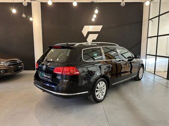 VW PASSAT VARIANT B7 2.0TDI 103KW COMFORT. LED TAŽNÉ NAVI - 2