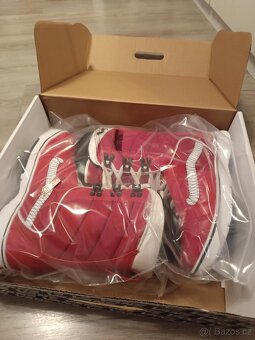 Snowboard Boty Vans Hi-Standard - nové, 39 vel. - 2