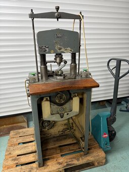 Klikový lis 4t - ESSA RE 8 - 2