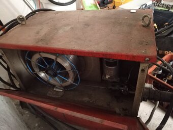 Profesionální MIG/MAG svářečka Selco Neomig  250 - 2