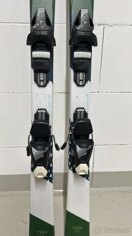 Dětské carvingové lyže vel. 130 cm v TOP STAVU jako NOVÉ - 2