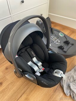 Cybex Cloud Z i-size + otočný isofix - 2