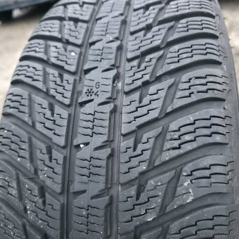 Zimní pneumatiky Nokian 215/55/r18 - 2