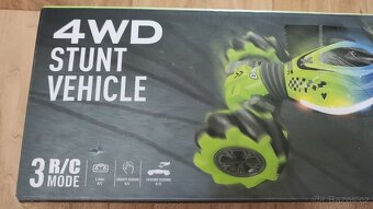 RC Auto 4x4 - 2