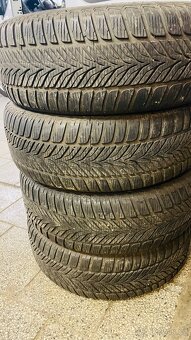 Zimní pneu 215/65 R16 - 2