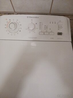 Pračka Elektrolux vrchní plnění - 2