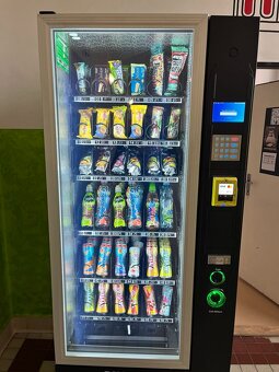 Zcela nový nápojový výdejní automat - i s domluveným místem - 2