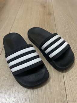 Dětské pantofle adidas - 2