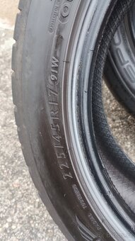 2ks letni pneu Dunlop 225/45-17 okolo 4-5mm - 2