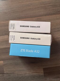 samsung a10 2ks a zte a32 - 2