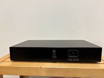 ZyXEL GS1900-24E - TOP STAV - 2