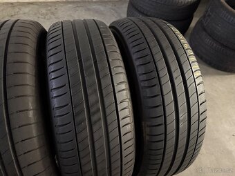 prodám letní pneumatiky 215/60/17 Goodyear a Michelin sada - 2