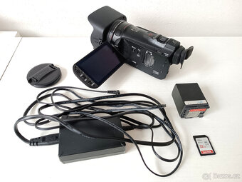 videokamera Canon Legria HF G25 + příslušenství - 2
