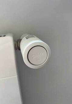 Bezdrátová termohlavice Danfoss Ally eTRV ZigBee - 2