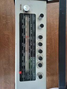 Staré přenosné rádio tranzistorák Stern Elite 2001 - 2