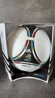 Oficialní ADIDAS zápasové míče MS a ME - 2