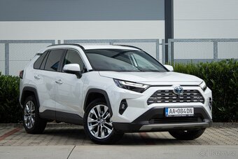 Toyota RAV4 2.5 HYBRID FULL VÝBAVA / AJ NA SPLÁTKY / - 2