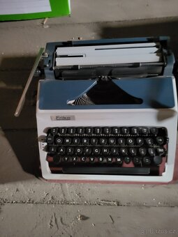 Prodám 3 mechanické psací stroje - 2