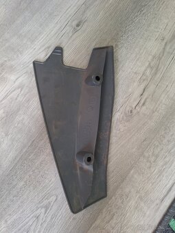 Husqvarna TE 2003-2004 kryt chladiče - 2