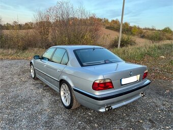 BMW e38 740i ALPINA LOOK - 2