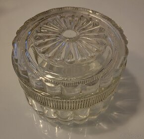 MISKA Z MASIVNÍHO LISOVANÉHO SKLA S VÍČKEM - 2