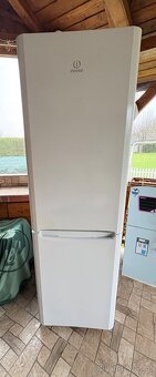 Lednička s mrazákem Indesit - 2