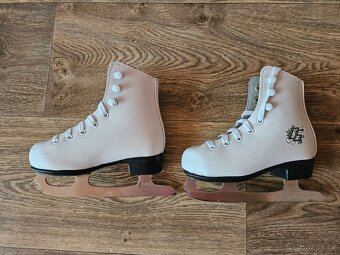 Lední brusle dívčí, vel. 27 - 2