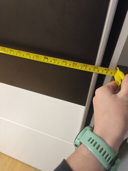 Šatní skříň s tyčí - 2