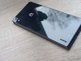 HUAWEI P7-L10 top stav - 2