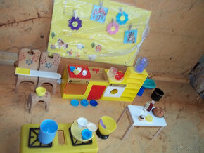 Málá retro kuchyňka pro panenky - hračka - 2