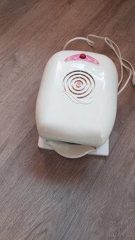 UV lampa na nehty - 2