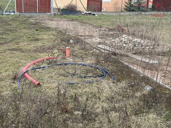 Exkluzivní prodej stavebního pozemku (629 m2) Střezov - 2