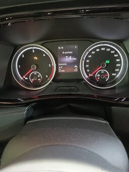 Vw multivan T6.1,110kw DSG ACC FULLED,WEBASTO,TAŽNE, 2022 - 2