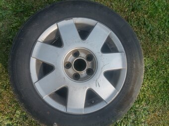 Vw Al-kola 14"+gumy 185/60 zimní(M+S). - 2