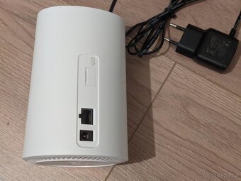 Modem Alcatel HH71 4G LTE Router/Modem 2.4 + 5.0 GHz, LAN po - 2