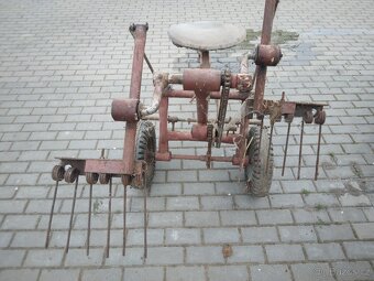 Obraceč sena za Vari - 2