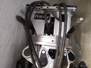 Manipulační drapák RSG06, 790Kg, pro stroje 11-15 tun - 2