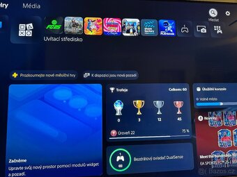 PlayStation 5 + 2 ovladače a hry - 2
