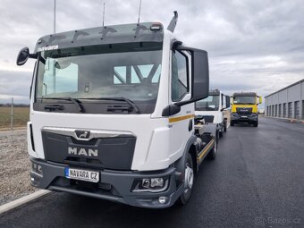 NOVÝ MANTRAKTOR TGL 12.220 NOSIČ KONTEJNERU IHNED - 2