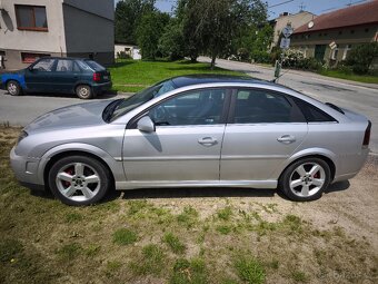 Opel Vectra GTS 1.8i 90kw rv 04 - 2