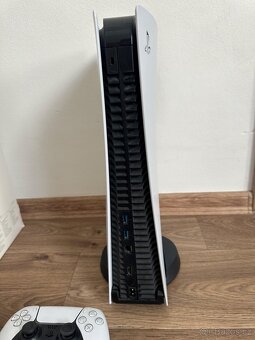 Sony PlayStation 5 1TB (s mechanikou) + 2x ovladač Dualsense - 2