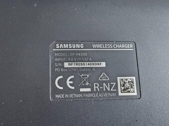 bezdrátová duální nabíječka Samsung EP-P4300TB - 2