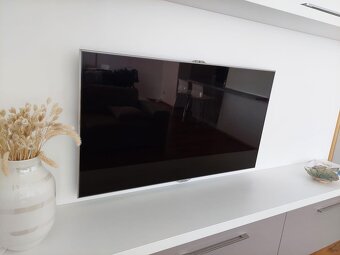 Prodám televizi Samsung UE46ES8000 - 2