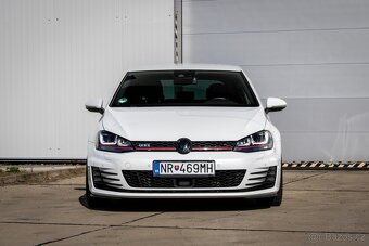 Volkswagen Golf 2.0 TFSI GTI DSG Performance - 2