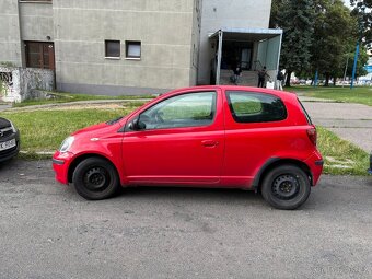 Yaris 1.0, r.v. 2004, STK 09/2026 - 2